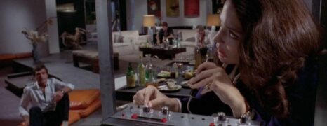 Cinco Muñecas para la Luna de Agosto (1970)