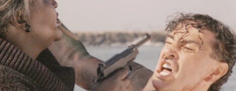 Los Surfistas Nazis Deben Morir (1987)