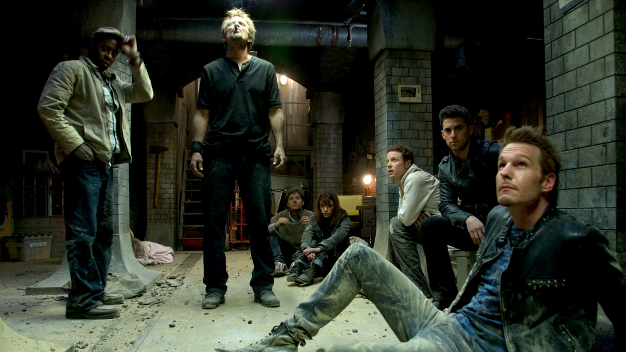 Aislados (The Divide) (2011)